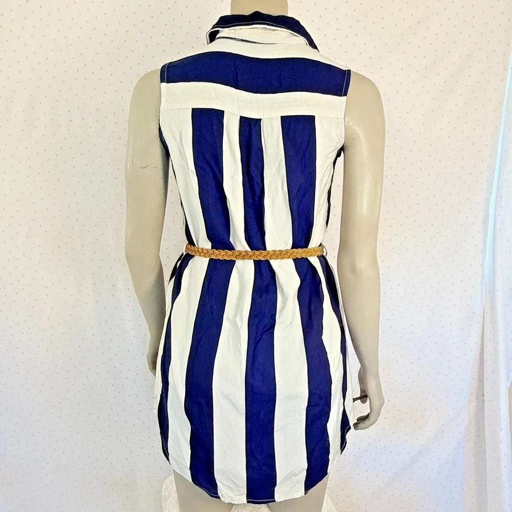 Fun & Flirt sleeveless shirt